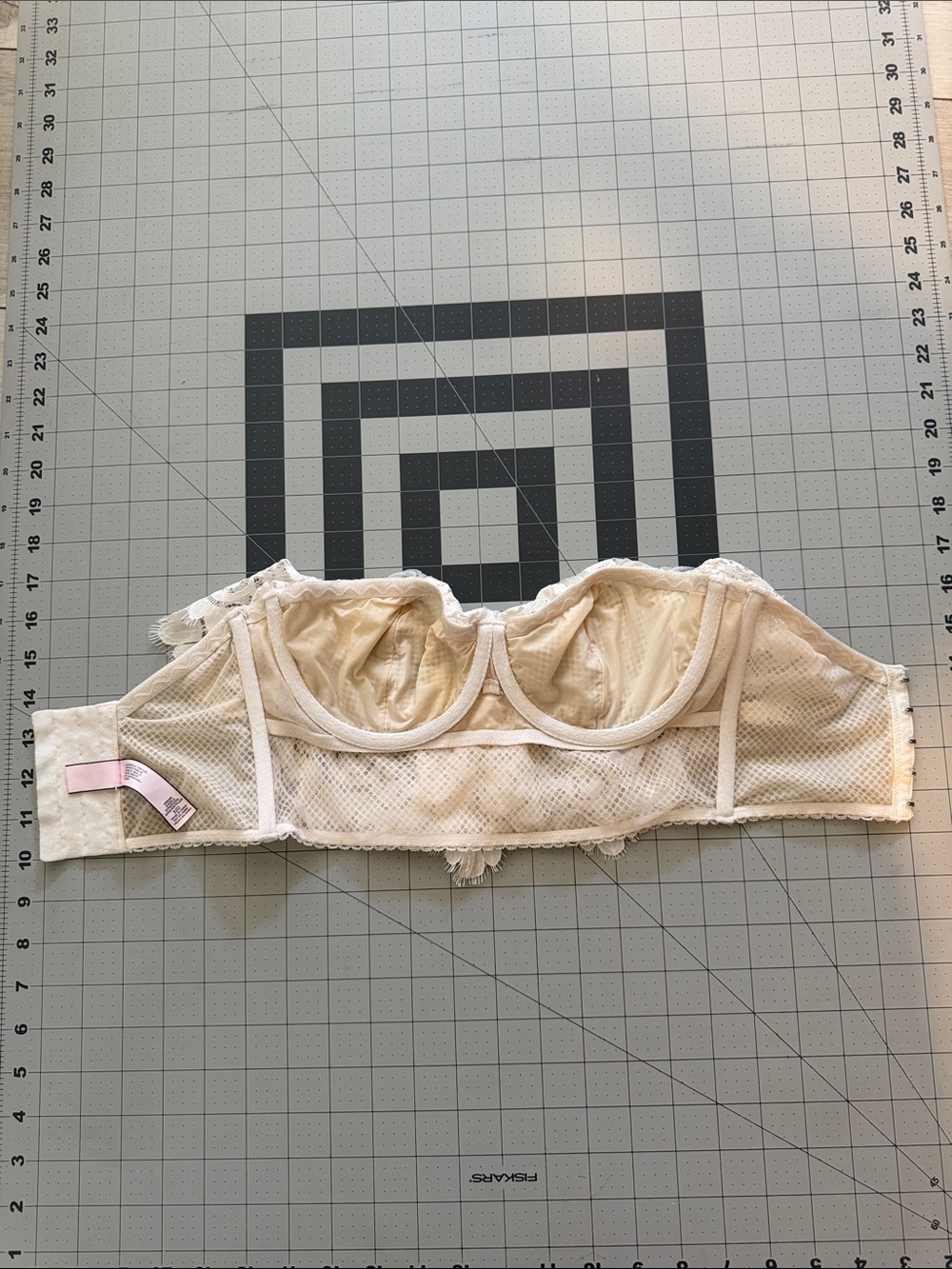 Victoria’s Secret white lace bra bustier - Picture 3 of 5